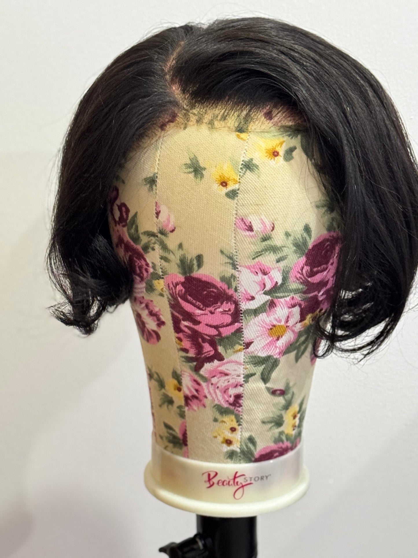 Short Bob lace pre owned